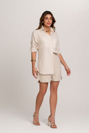 Short De Linho Off White Com Botao Dourado Frysaide