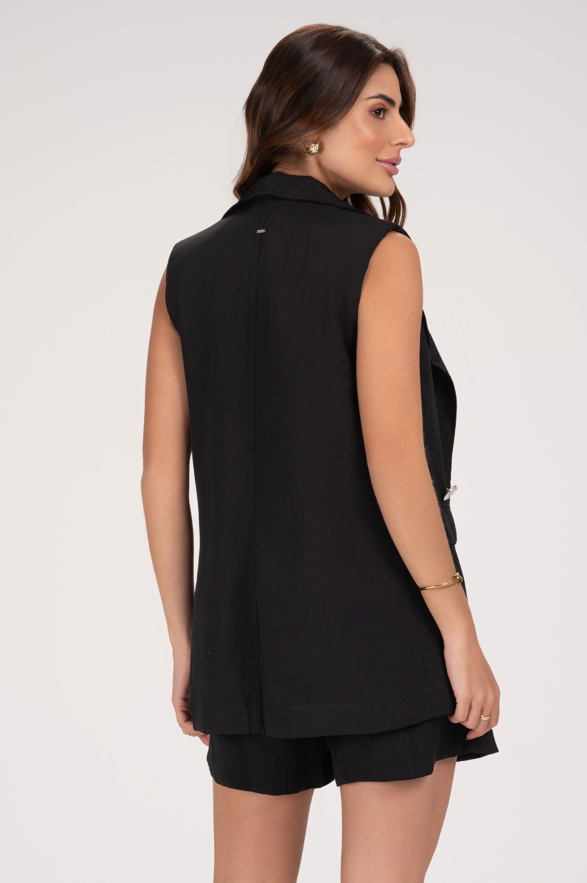 Short Frysaide Preto Alfaiataria Bolsos Frontais