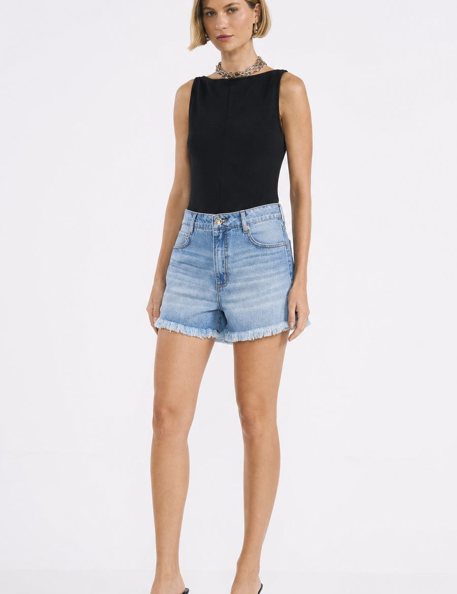 Short Jeans Colcci Azul Claro Barra Desfiada