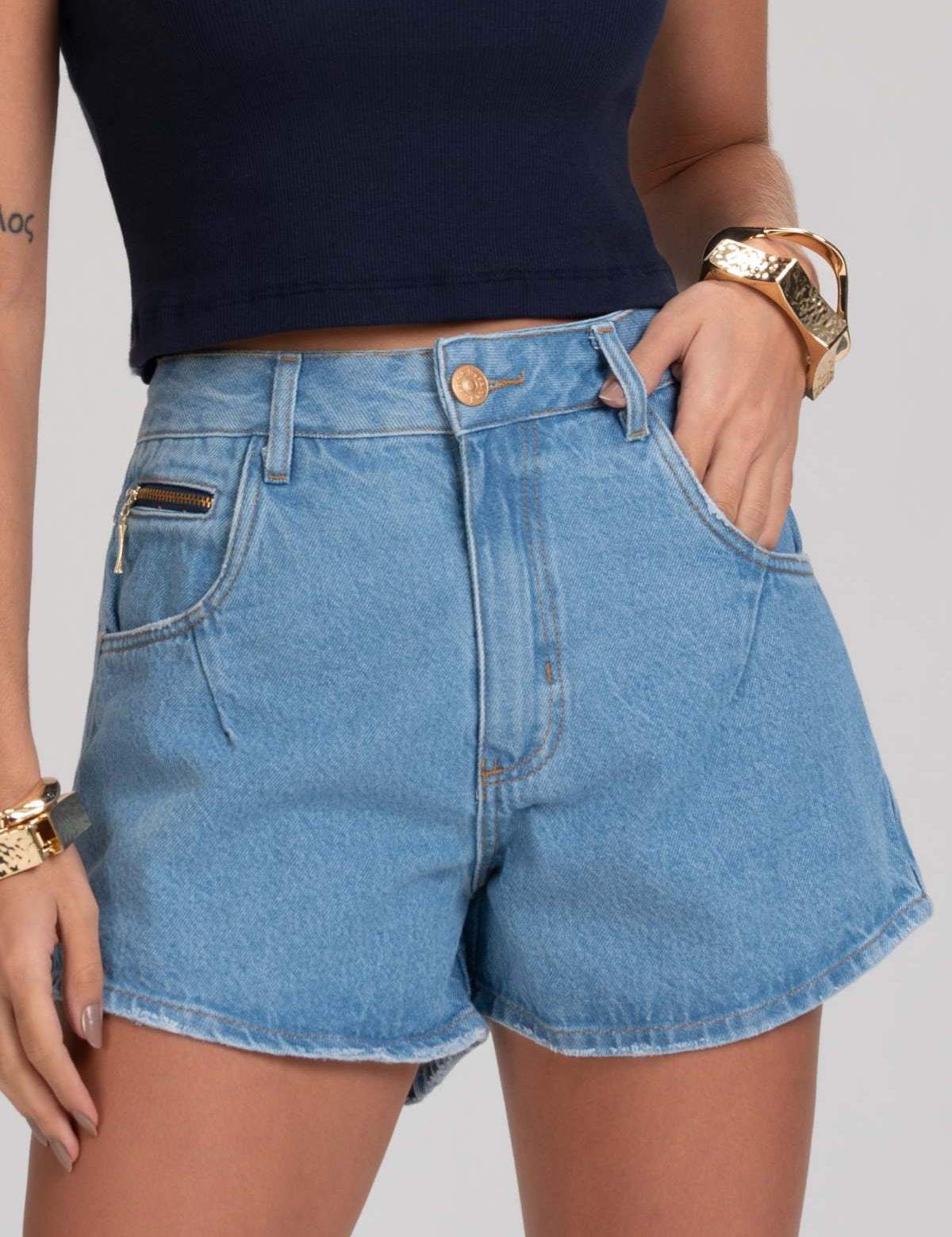 Short Jeans Frysaide Azul Claro Barra Desfiada