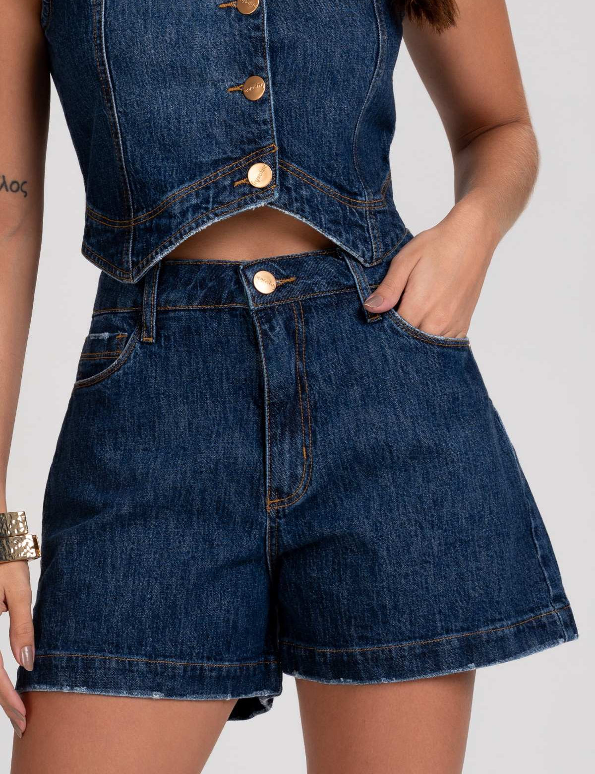 Short Jeans Frysaide Azul Escuro Barra Desfiada