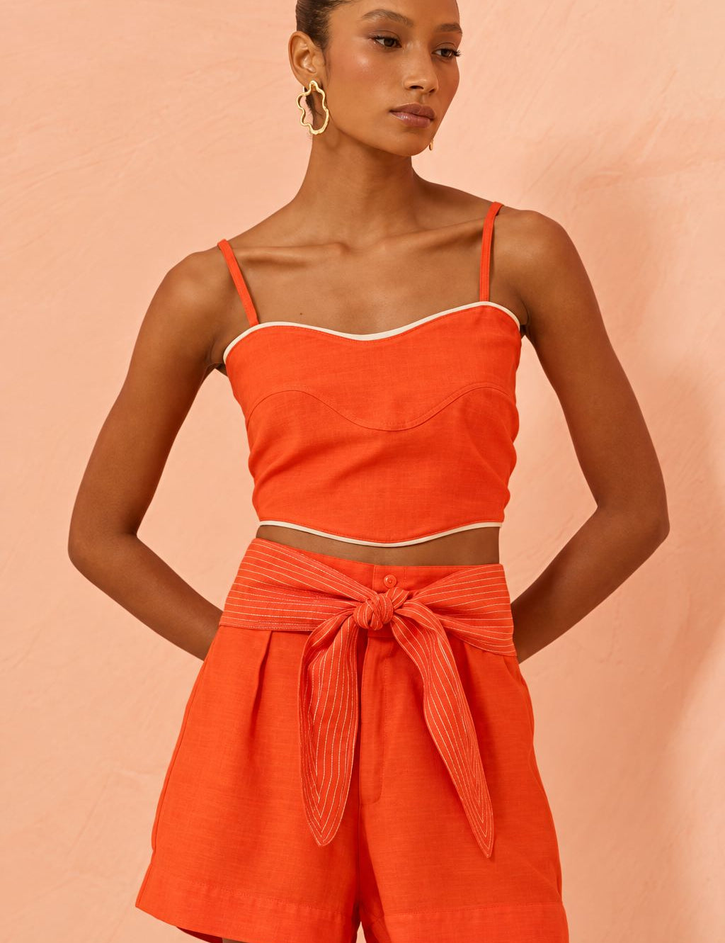 Short Linho Flo Maria Laranja Cintura Alta