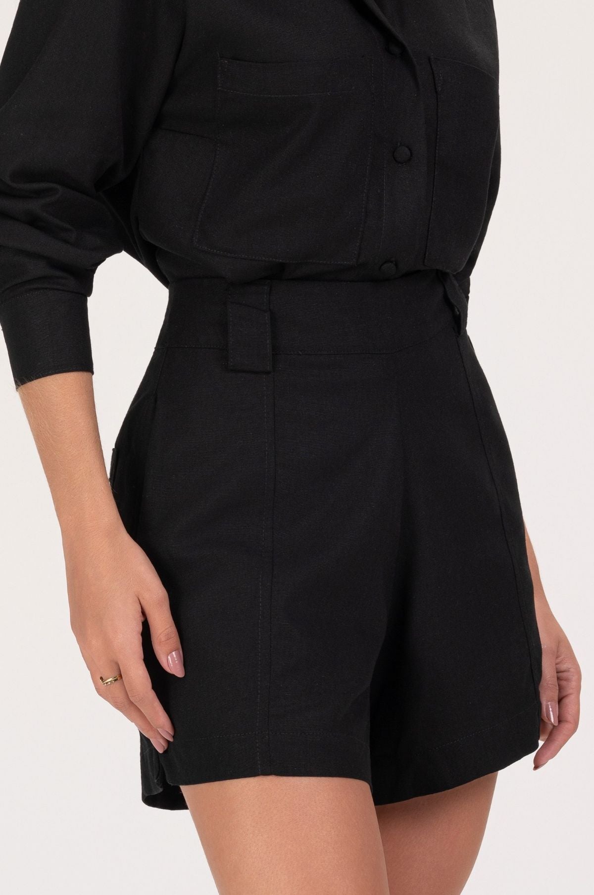 Short Linho Frysaide Preto Cintura Alta