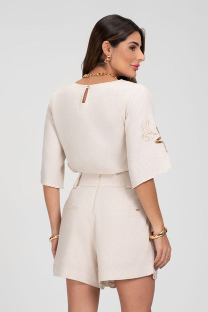 Short Linho Natural Frysaide Com Bordado Contrastante