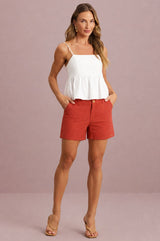Shorts Meia Loka Terracota Recortes Pespontados