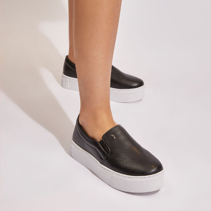 Slip On Santa Lolla Preto Sola Alta