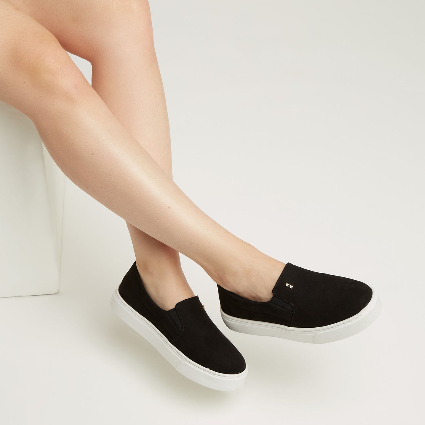 Slip On Santa Lolla Preto Suede Sola Baixa
