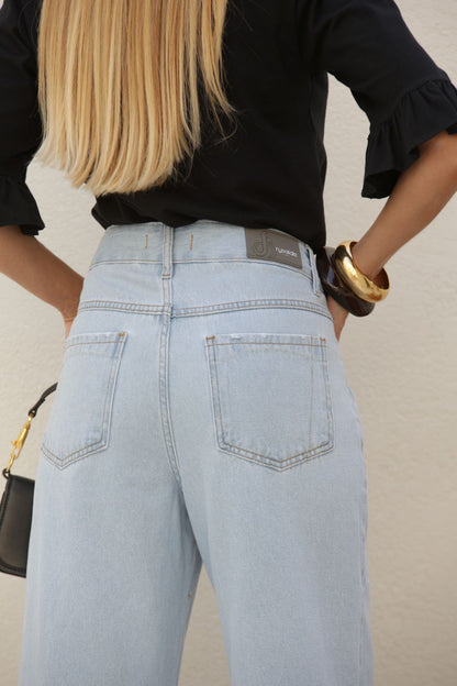 T-Shirt Frysaide Preta Estampa Essence Manga Babado