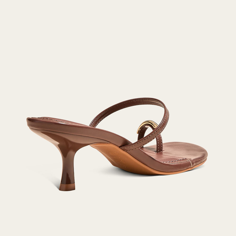 Tamanco Santa Lolla Marrom Detalhe Dourado Salto Fino
