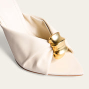 Tamanco Santa Lolla Off White Couro Detalhe Dourado