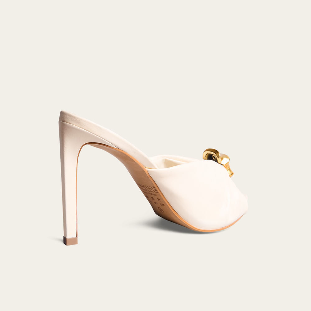 Tamanco Santa Lolla Off White Couro Detalhe Dourado