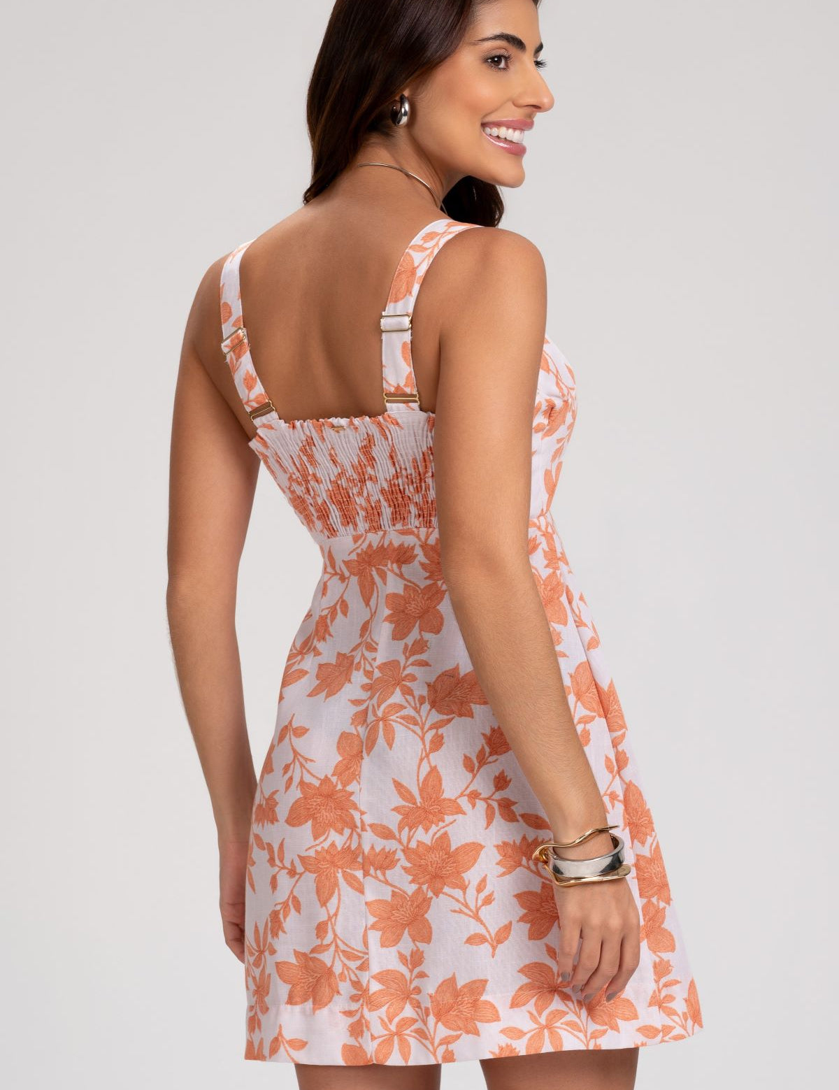 Vestido Curto Frysaide Branco Estampa Floral Lastex