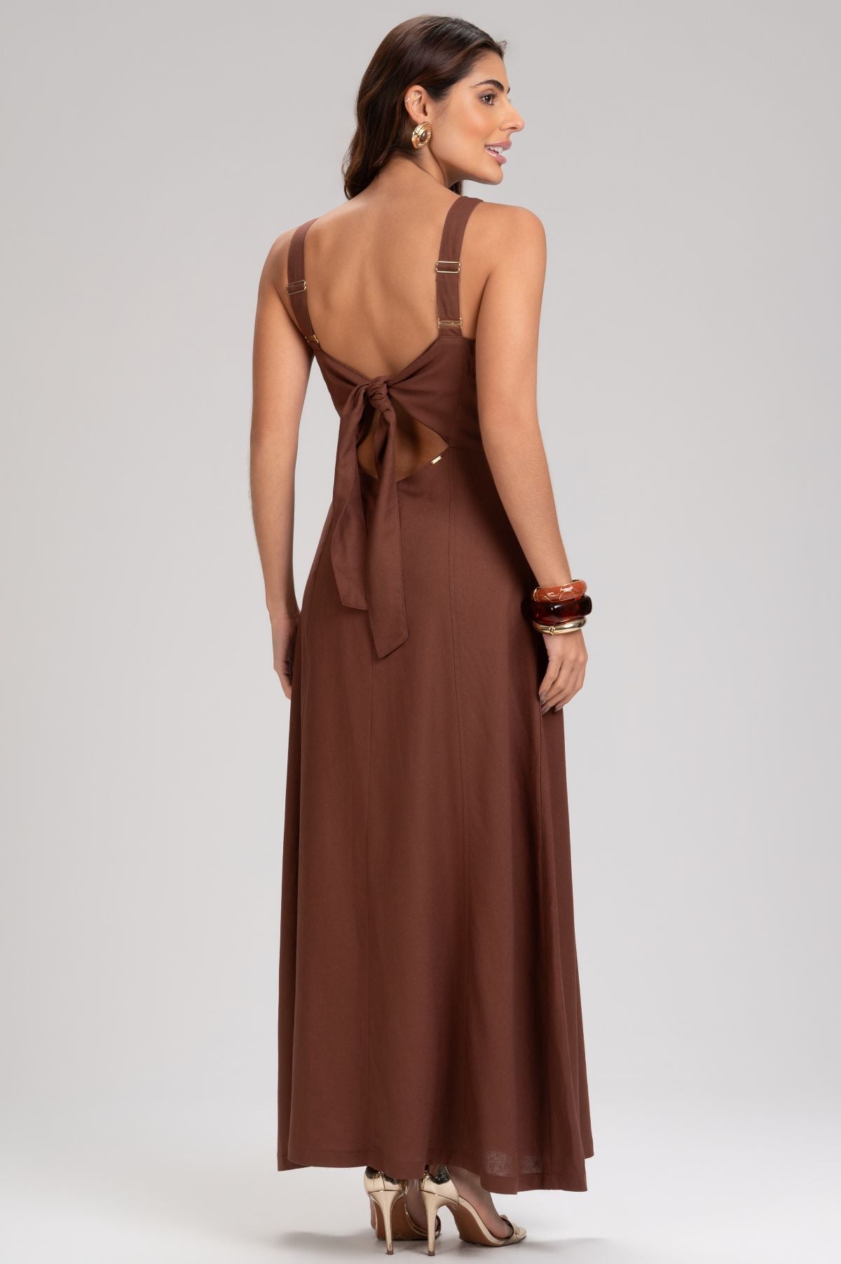 Vestido Frysaide Marrom Amarração Costas Longo