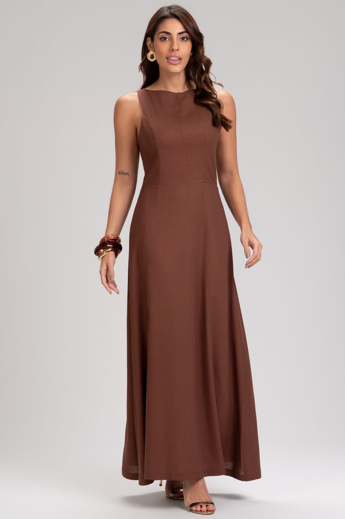 Vestido Frysaide Marrom Amarração Costas Longo