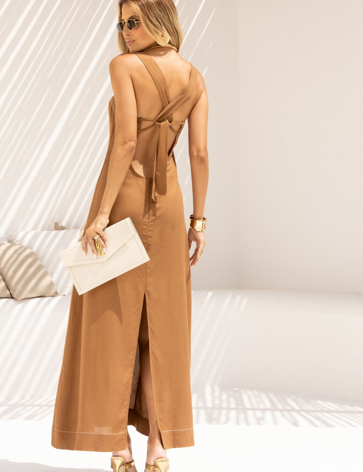 Vestido Frysaide Marrom Frente Única Pesponto Contrastante