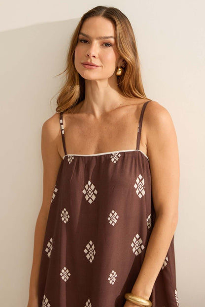 Vestido Longo Flo Maria Marrom Estampa Geométrica
