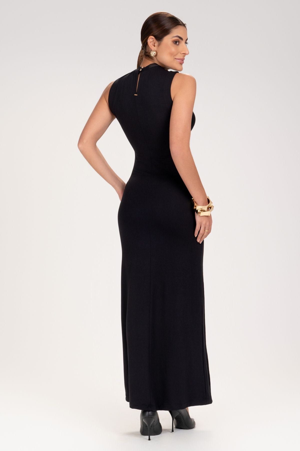 Vestido Longo Frysaide Preto Gola Alta Fenda