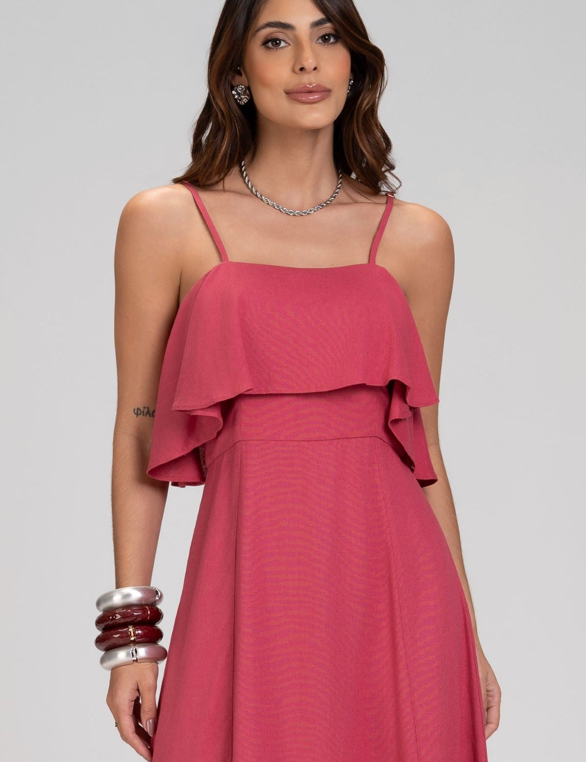 Vestido Midi Frysaide Rosa Babado No Decote