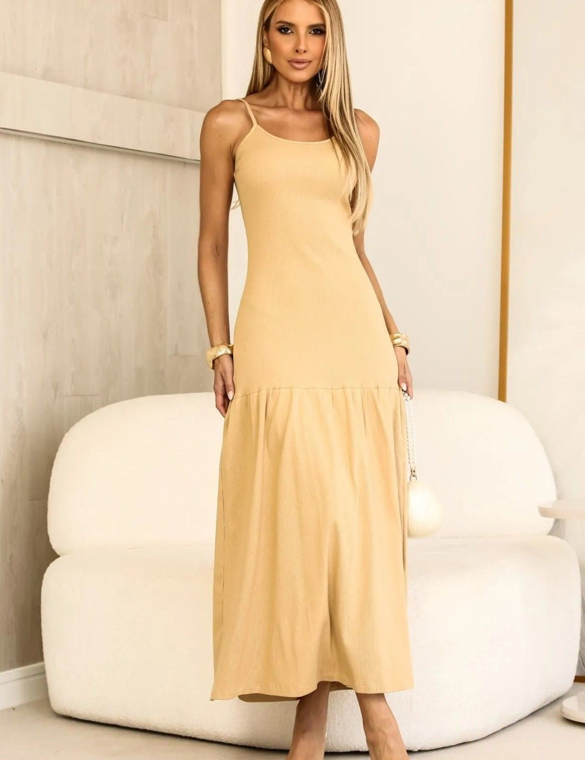 Vestido Super Midi Canelado Com Franzido Bege Frysaide