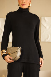 Blusa Alongada Com Gola Rolê Preta Frysaide