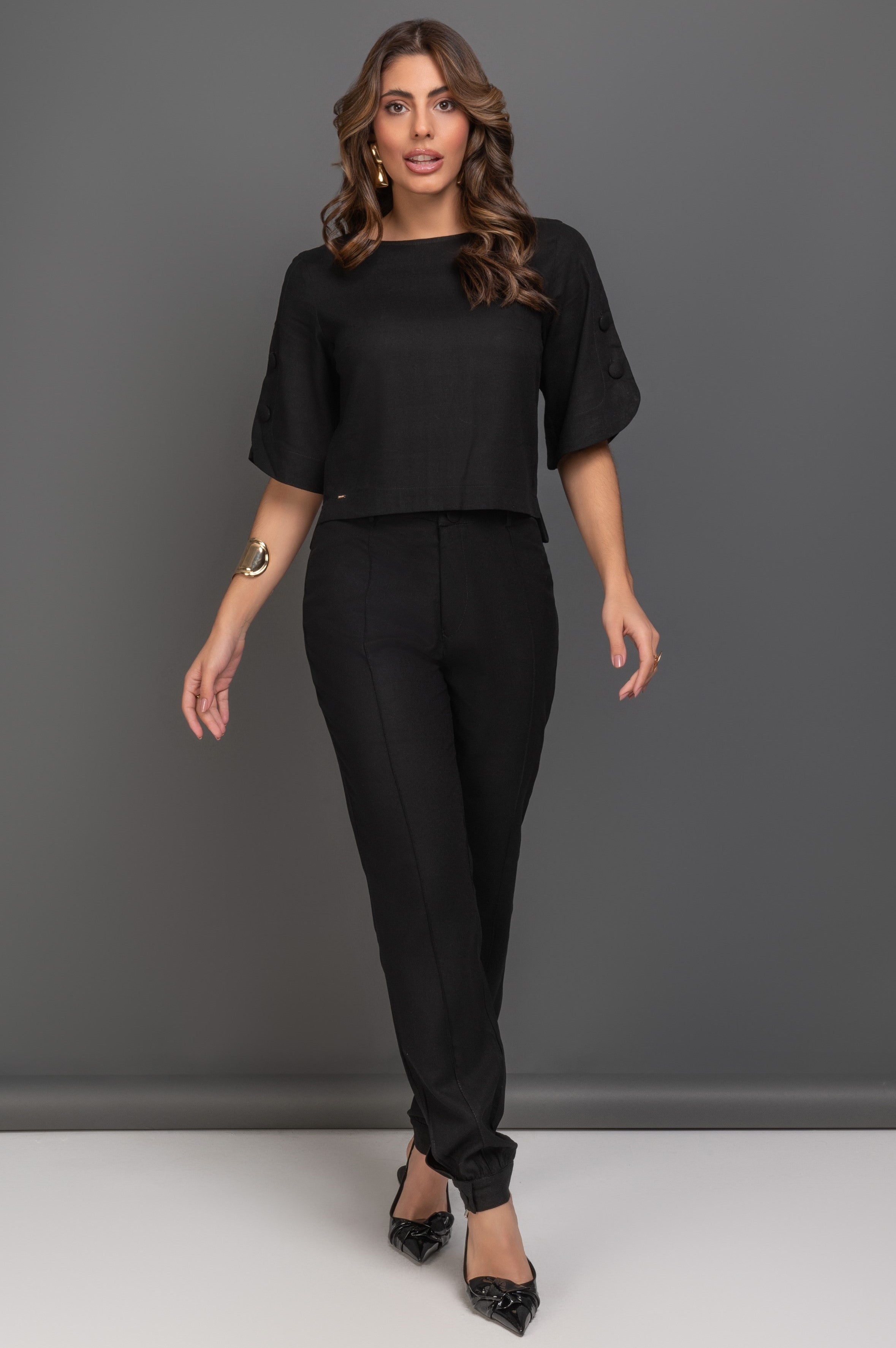 Blusa De Linho Com Abotoamento Nas Mangas Preto Frysaide