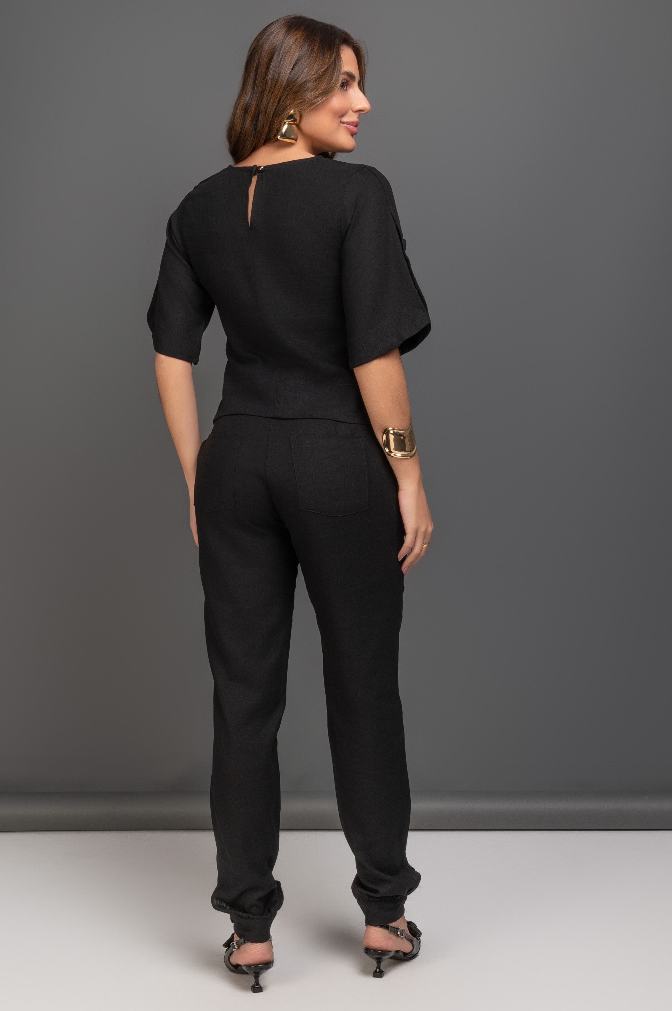 Blusa De Linho Com Abotoamento Nas Mangas Preto Frysaide