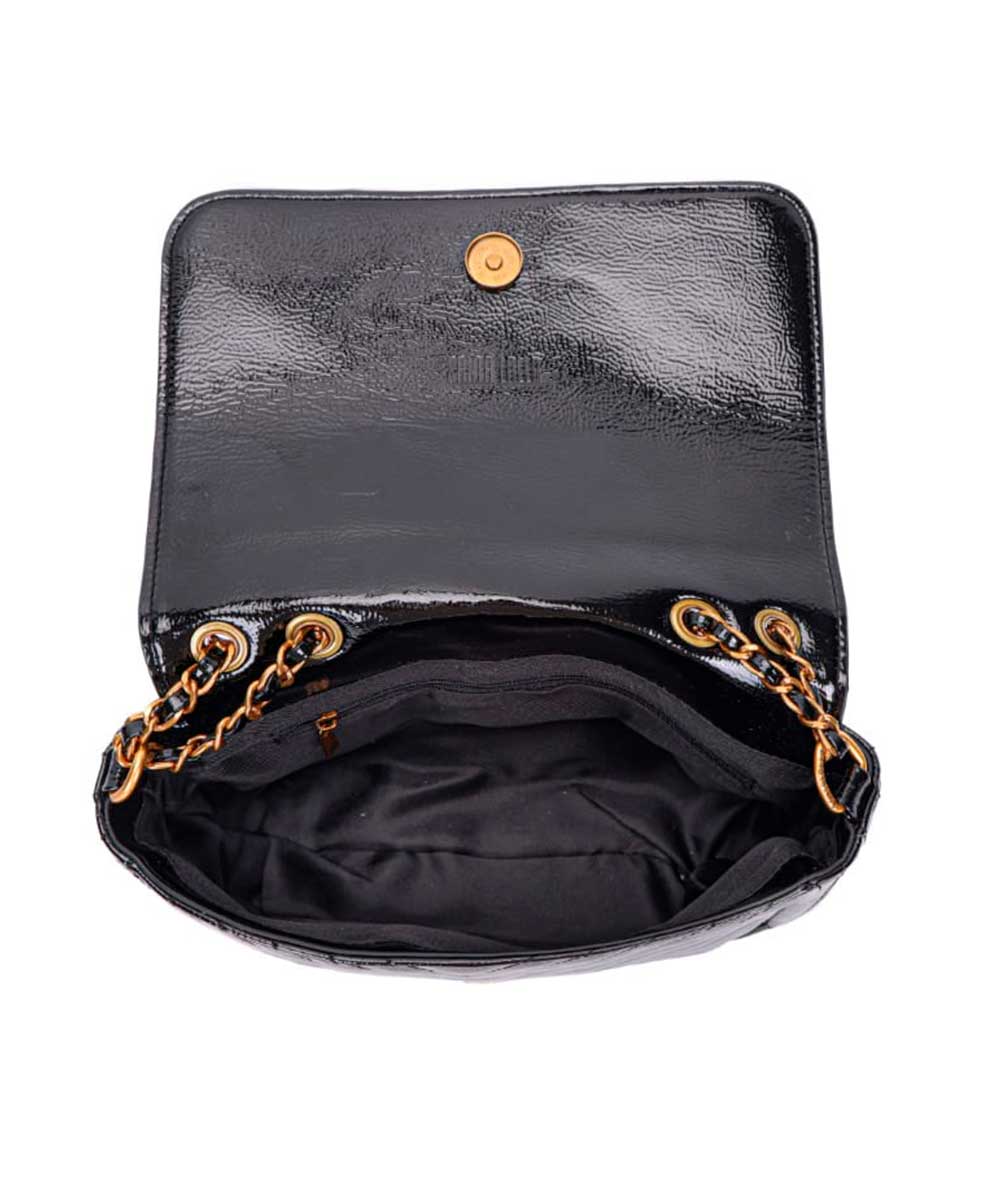 Bolsa Santa Lolla Preta Matelassê Verniz