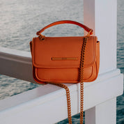 Bolsa Tiracolo Santa Lolla Acerola Alça Corrente