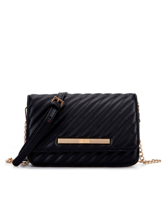 Bolsa Transversal Santa Lolla Preta Soft Matelassê