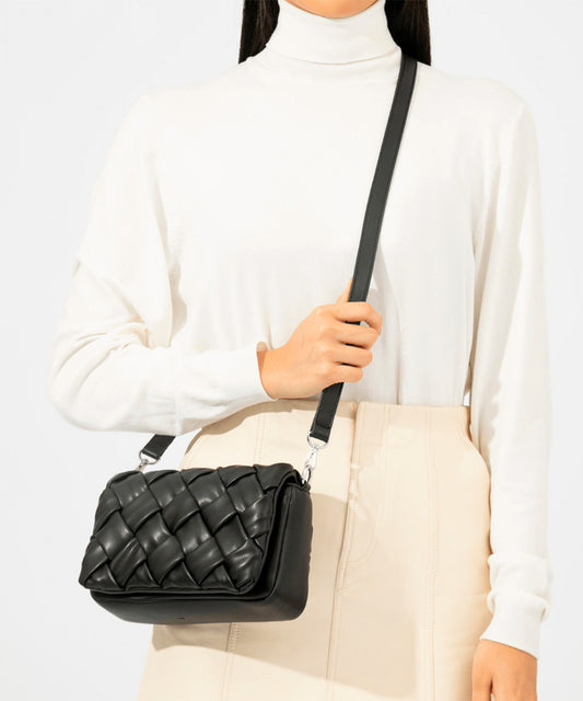 Bolsa Transversal Santa Lolla Preta Soft Tramada