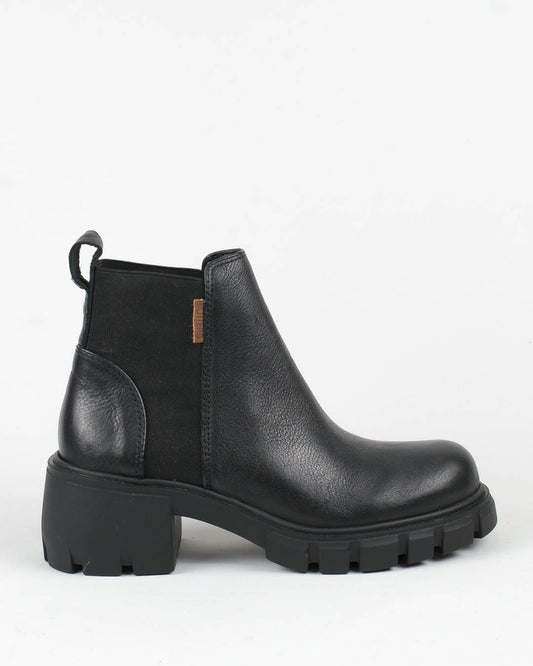 Bota Chelsea Bottero Preta Couro Tratorada