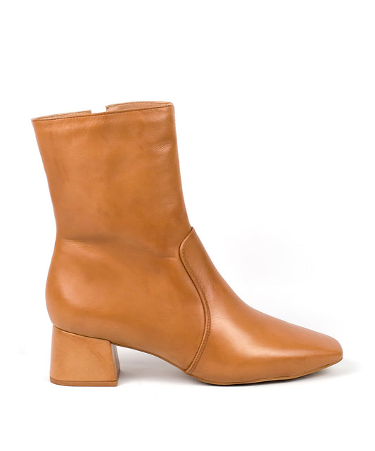 Bota Lia Line Marrom Cano Baixo Salto Bloco