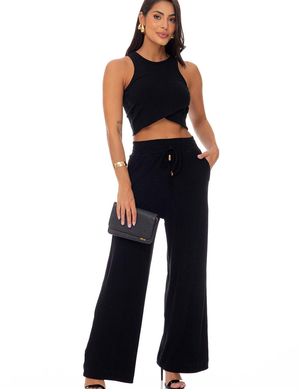 Calça Pantalona Preta Canelada Frysaide