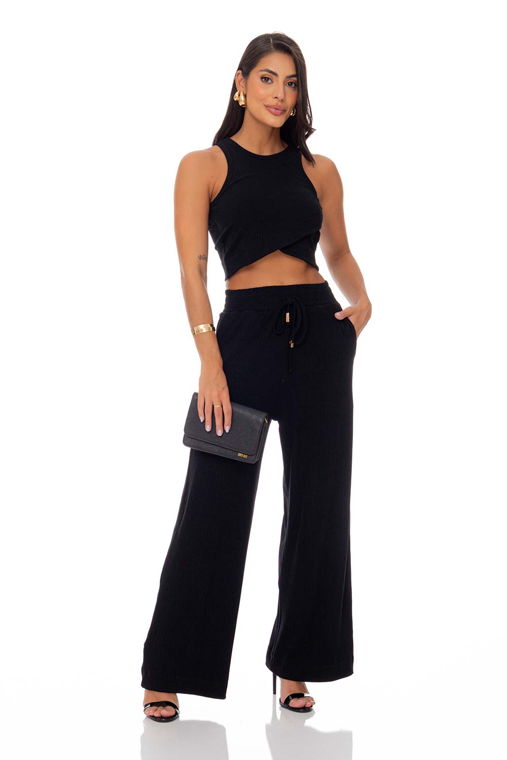 Calça Pantalona Preta Canelada Frysaide
