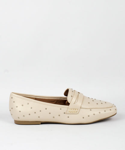 Mocassim Lia Line Off White Couro Tachas