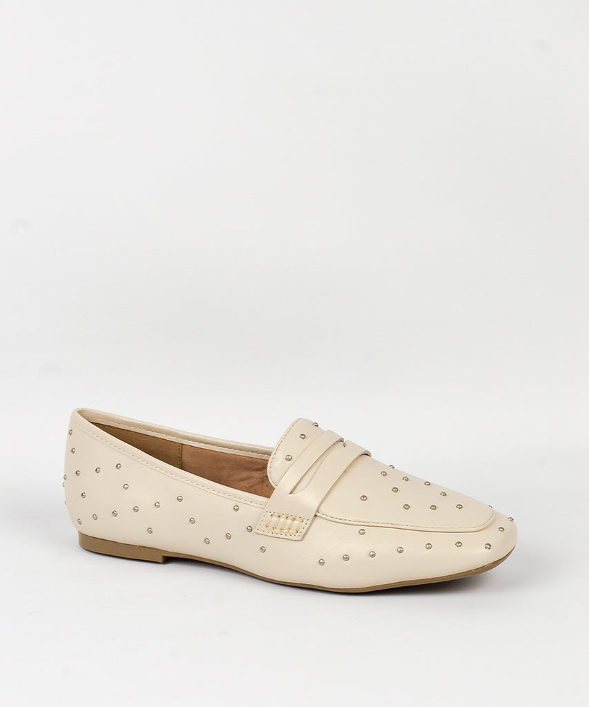 Mocassim Lia Line Off White Couro Tachas