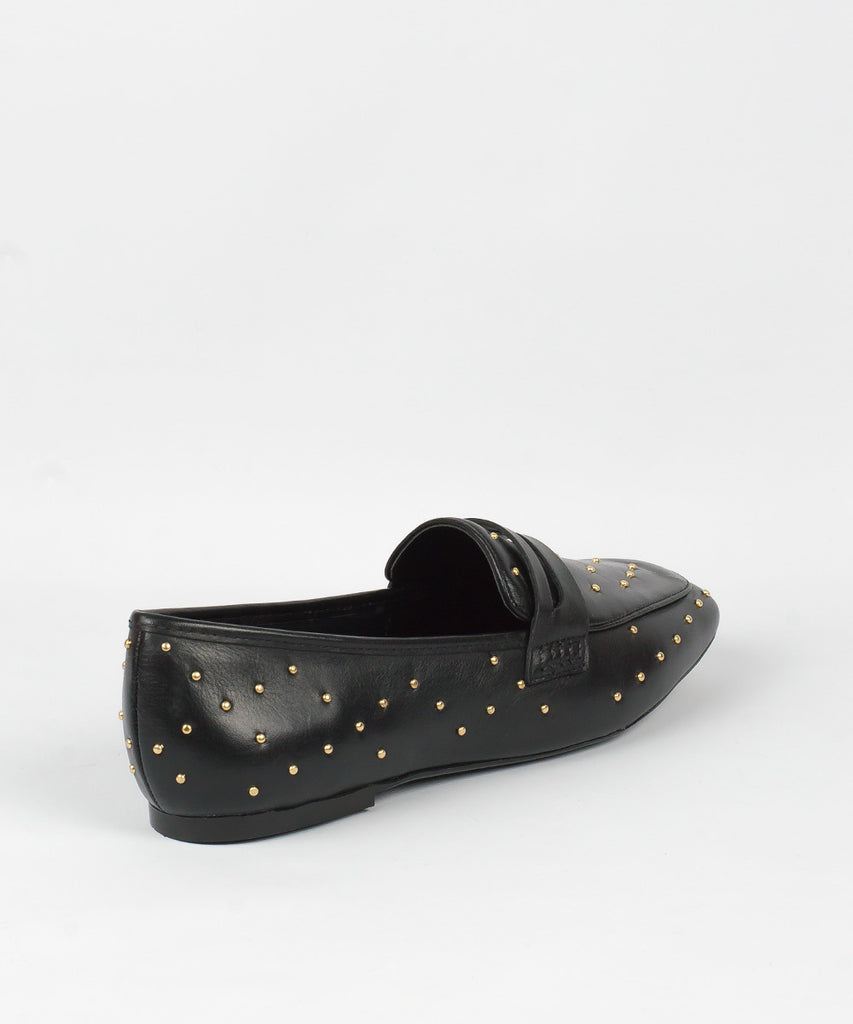 Mocassim Lia Line Preto Couro Tachas