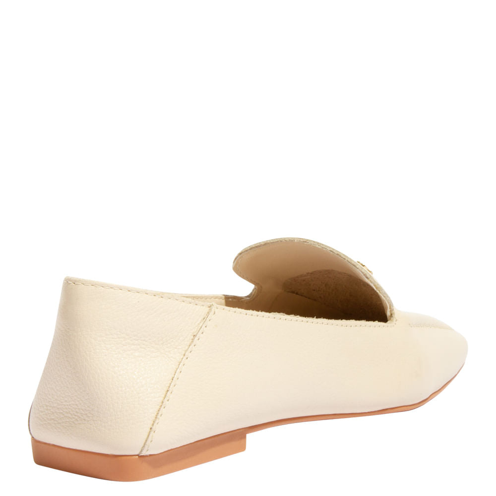 Mocassim Santa Lolla Off White Couro Bico Quadrado Ama