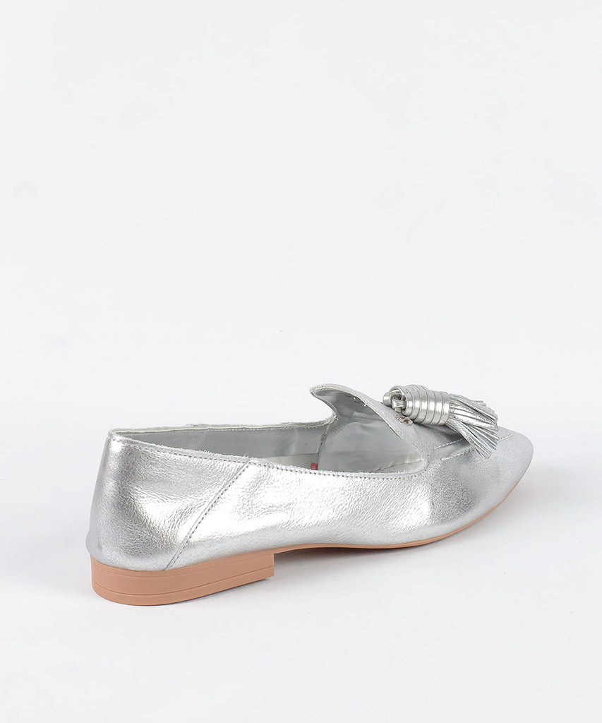 Mocassim Santa Lolla Prata Metalizado Barbicacho
