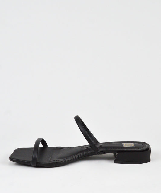 Rasteira Santa Lolla Preta Tiras Finas - 032F.35E8.018A.0001