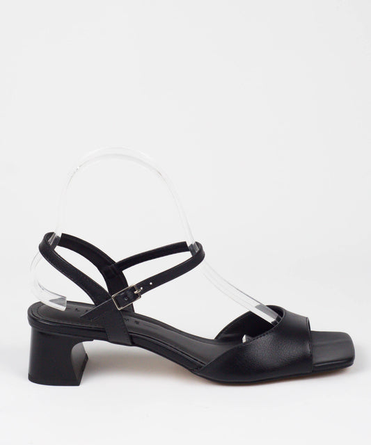 Sandália Lia Line Preta Salto Grosso - 2043.70335