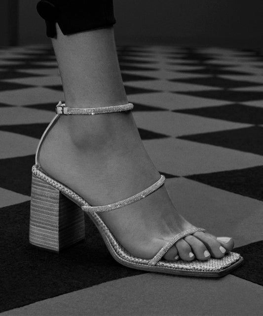 Sandália Santa Lolla Palha Tiras Strass Salto Grosso