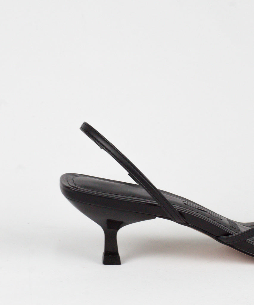 Sandália Santa Lolla Preta Salto Baixo Tiras Finas - 0564.35