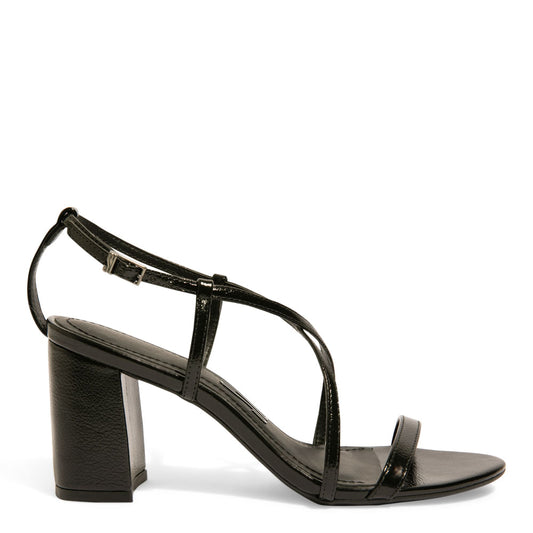 Sandália Santa Lolla Preta Verniz Salto Bloco Médio