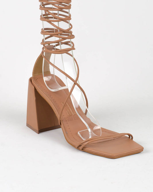 Sandália Santa Lolla Tan Couro Amarração Tiras Salto Grosso