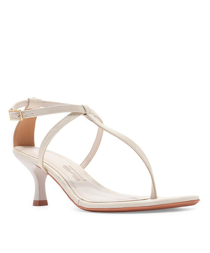 Sandália Santa Lolla Verniz Off White Salto Fino