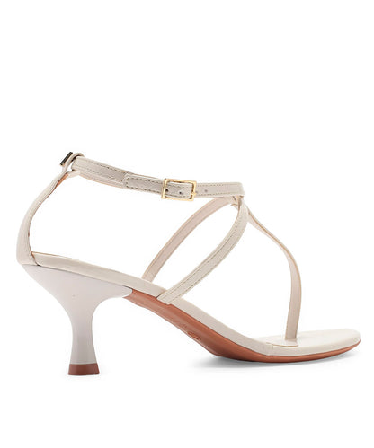 Sandália Santa Lolla Verniz Off White Salto Fino