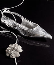 Sapatilha Slingback Santa Lolla Prata Flor Bico Fino