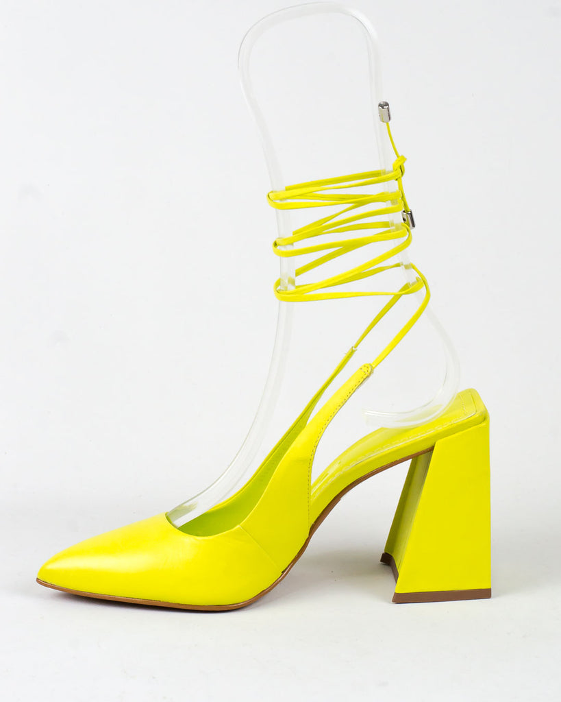 Scarpin Santa Lolla Lima Couro Amarração Salto Grosso