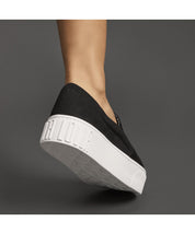 Slip On Santa Lolla Preto Suede Sola Alta
